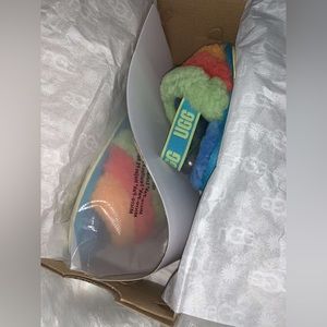 UGG fluff yeah slide